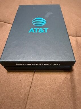 Samsung Galaxy Tab A (8.4) in Box, looks never used